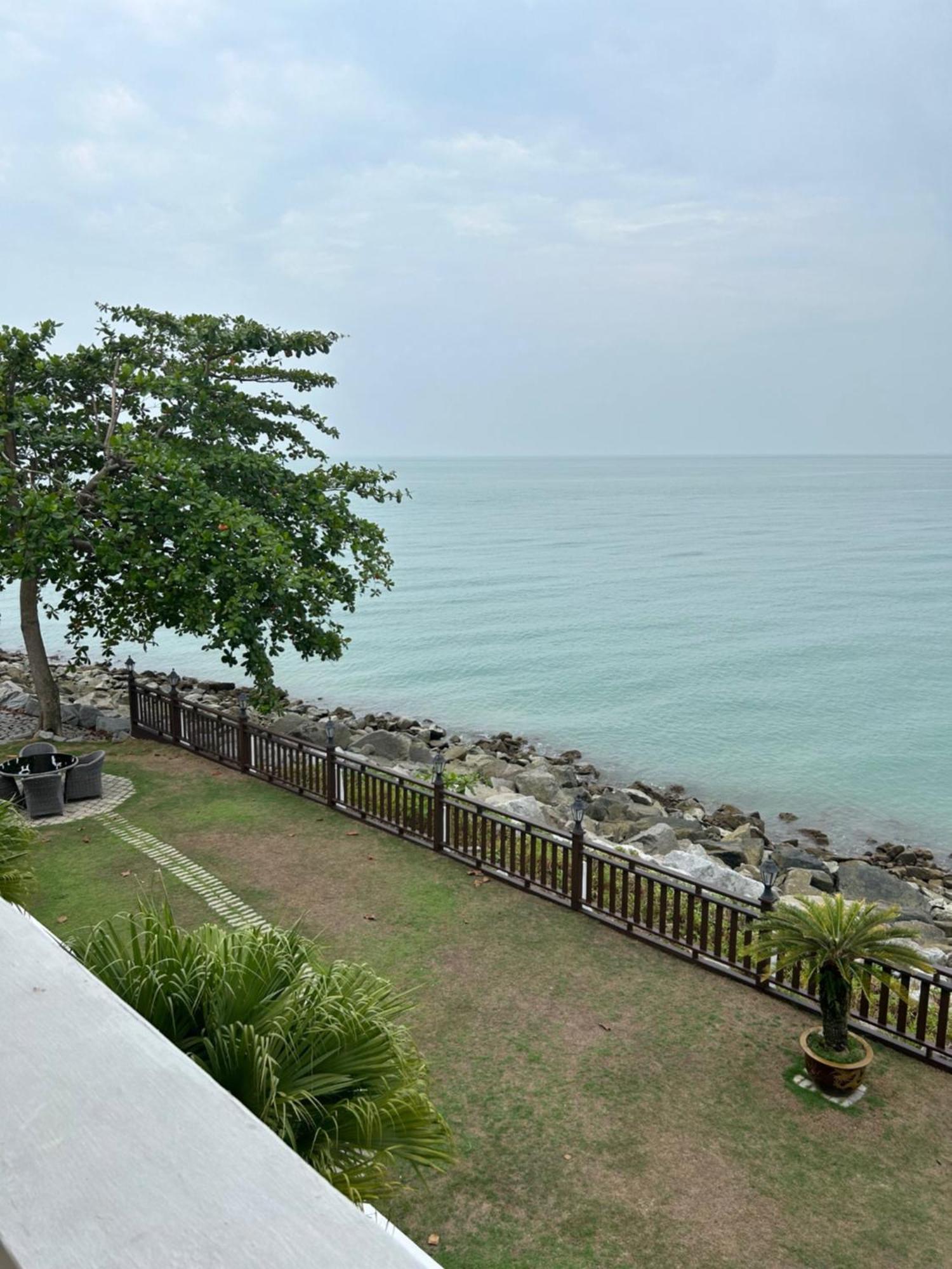 Luxery Villa Sea Side Port Dickson Exterior photo